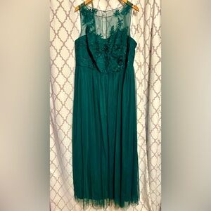 David’s Bridal bridesmaid dress in ‘Juniper’.